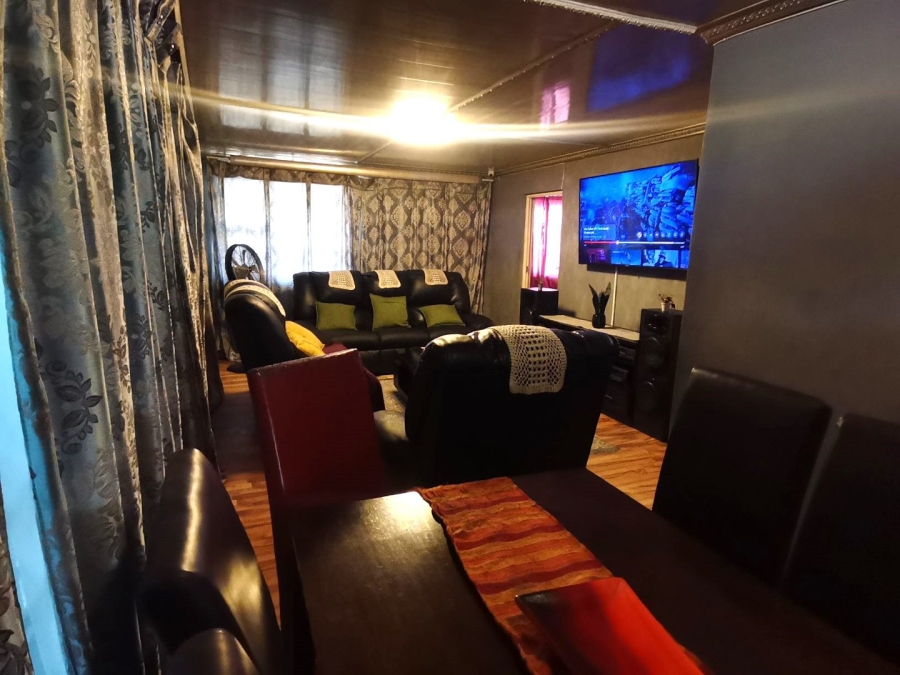 3 Bedroom Property for Sale in Kwazakhele Eastern Cape